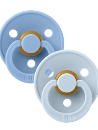 BIBS Colour Sut i Baby Blue og Sky Blue set forfra