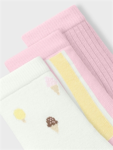 nameit-socks-icecream-closeup