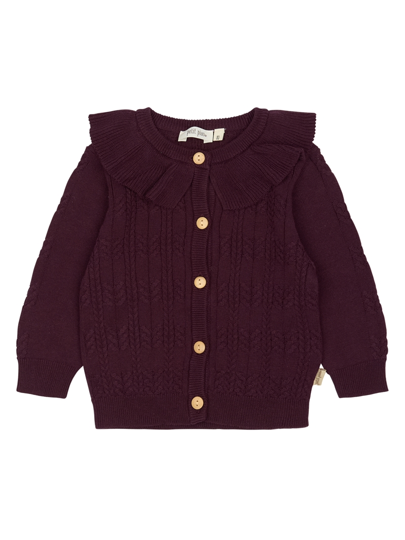 Petit Piao cardigan i mørk bærfarve Dark Grape med mønster og træknapper set forfra