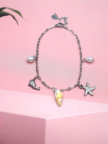 Sølv ankelkæde i rustfrit stål med søstjerne, delfin, strandskal og perler – set forfra
