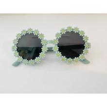 UniqueSparkles - Solbrille - Green Flower 